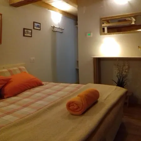 Alojamento de Acomodação e Pequeno-almoço Rifugio Casa Lobietti 3*