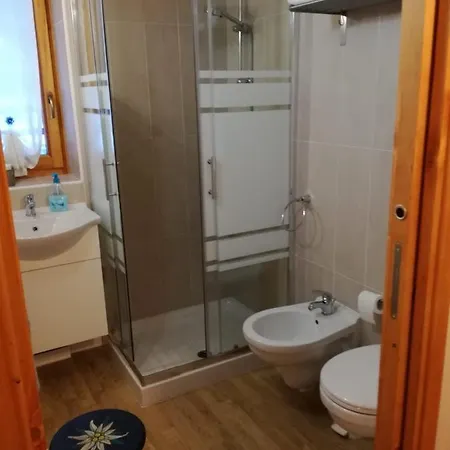 Bed & Breakfast Rifugio Casa Lobietti 3*