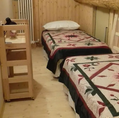 לינה וארוחת בוקר Rifugio Casa Lobietti 3*